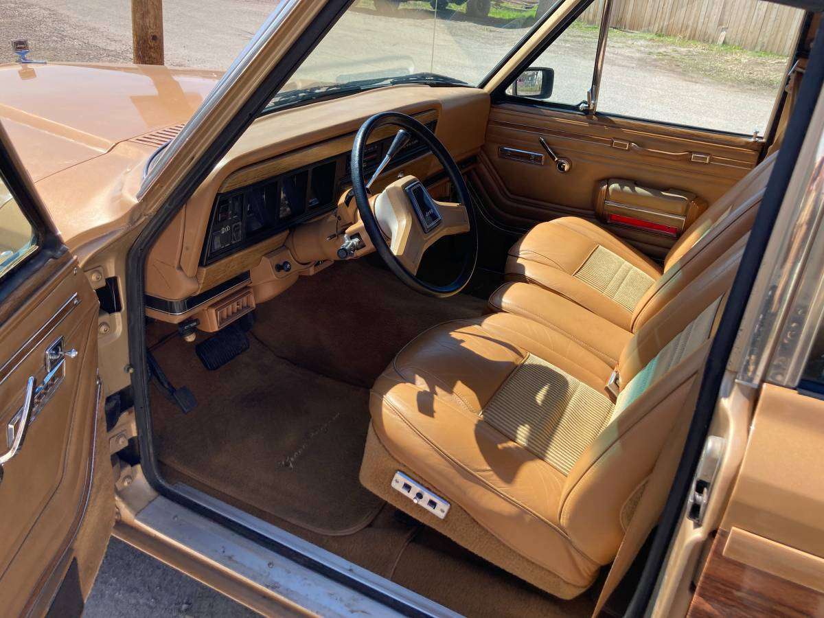 1986 Jeep Grand Wagoneer