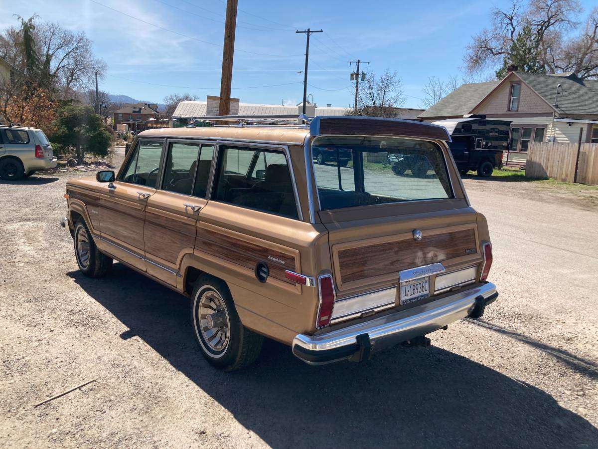 1986 Jeep Grand Wagoneer
