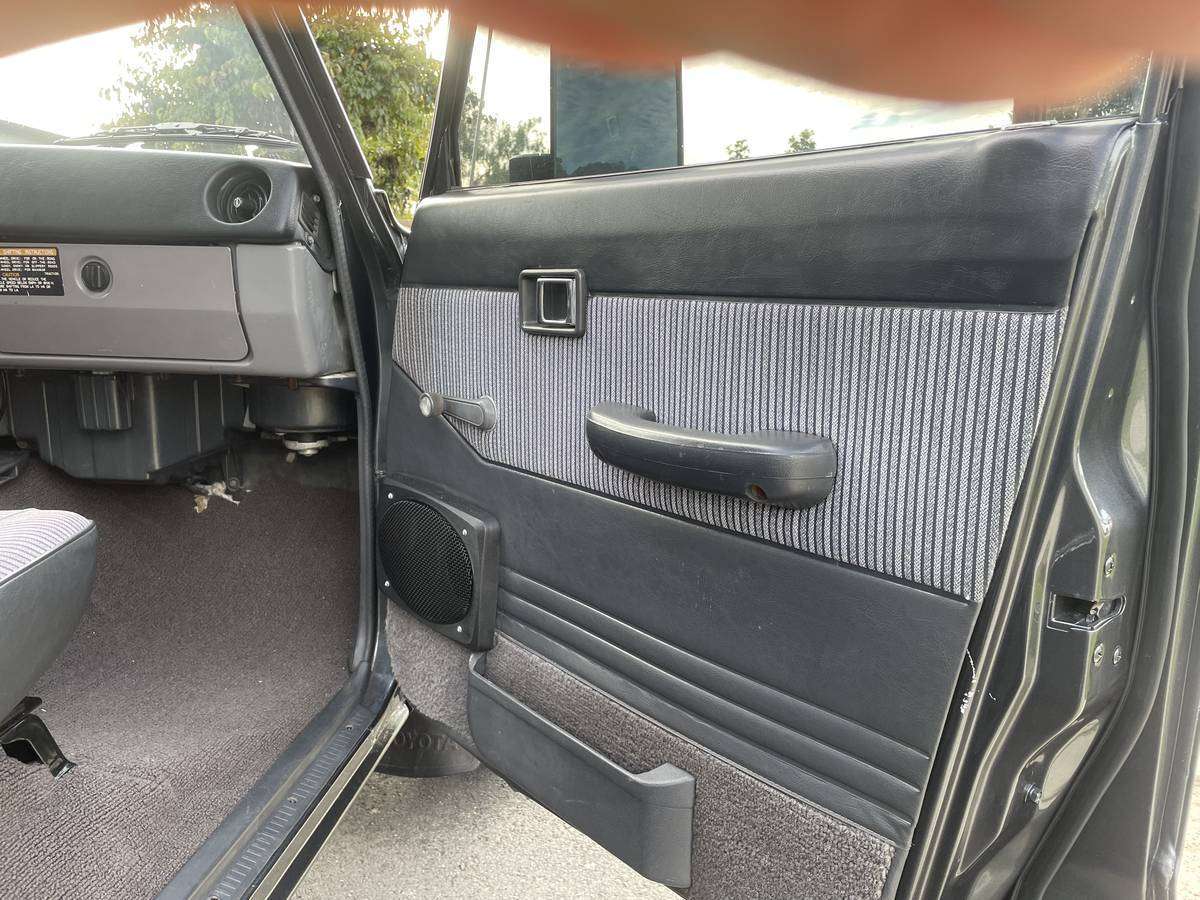 1986 Toyota Land Cruiser FJ60 Restored