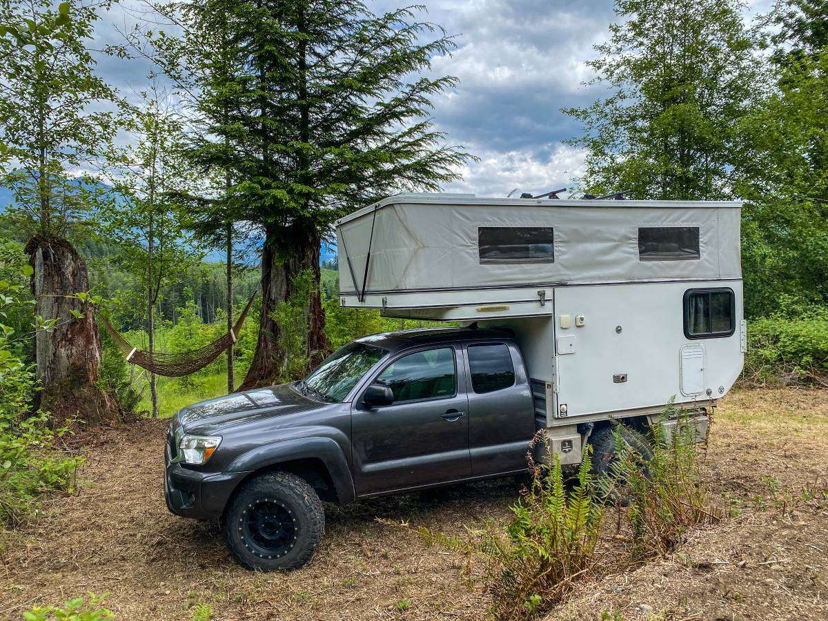 2015 Toyota Tacoma 4WD + Four Wheel Camper Fleet Flatbed