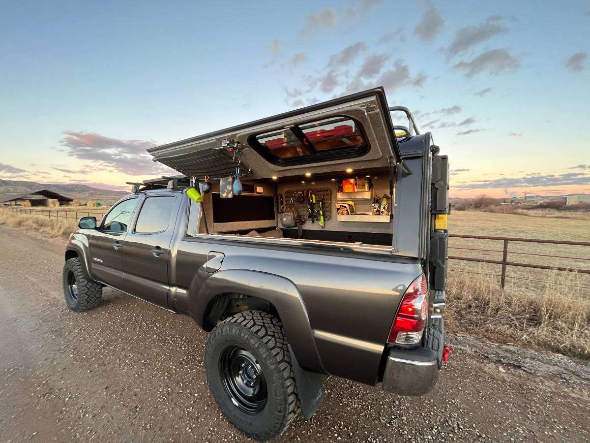 2009 Toyota Tacoma DCLB Overland