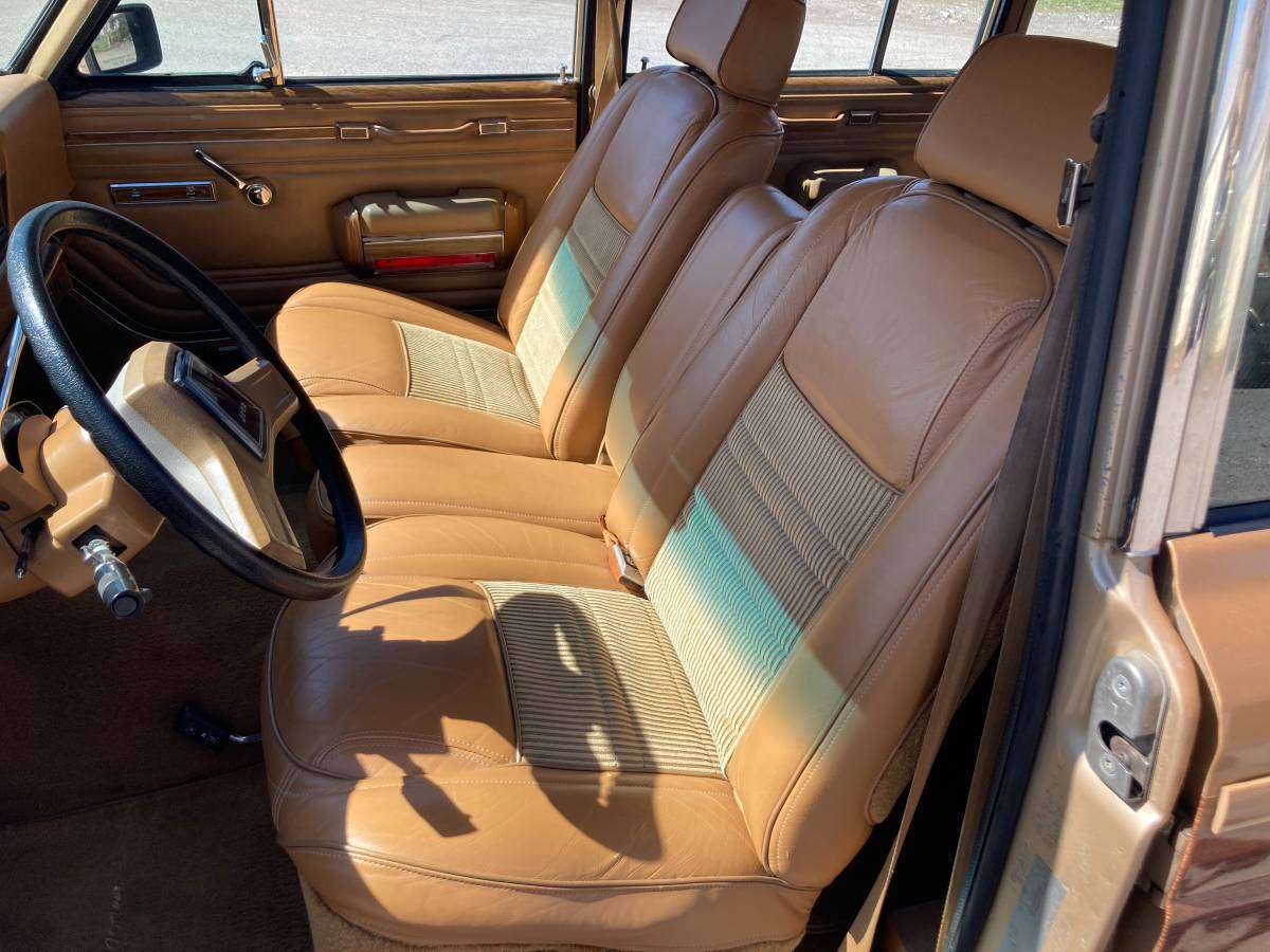 1986 Jeep Grand Wagoneer