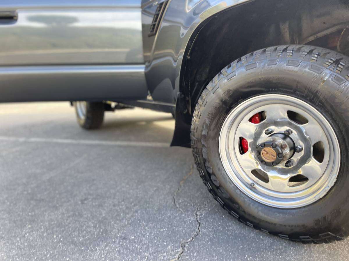 1986 Toyota Land Cruiser FJ60 Restored