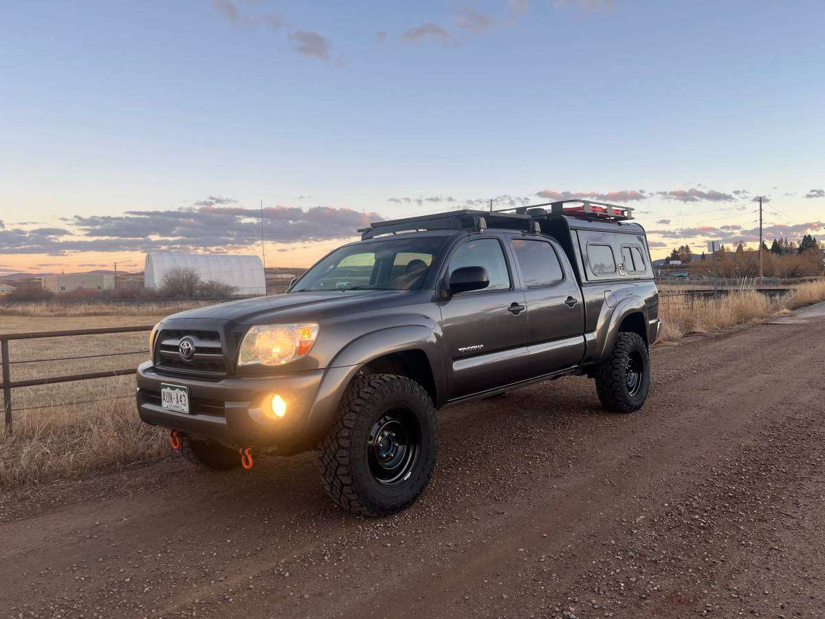 2009 Toyota Tacoma DCLB Overland