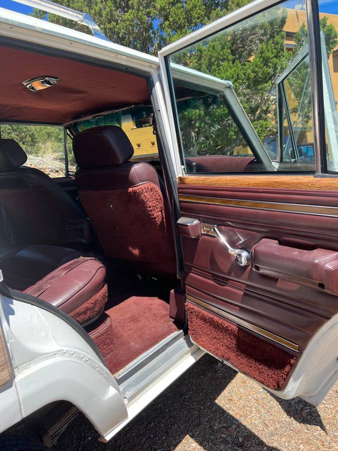 1987 Jeep Grand Wagoneer