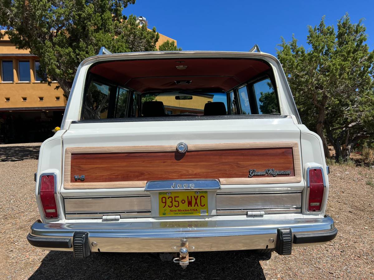 1987 Jeep Grand Wagoneer