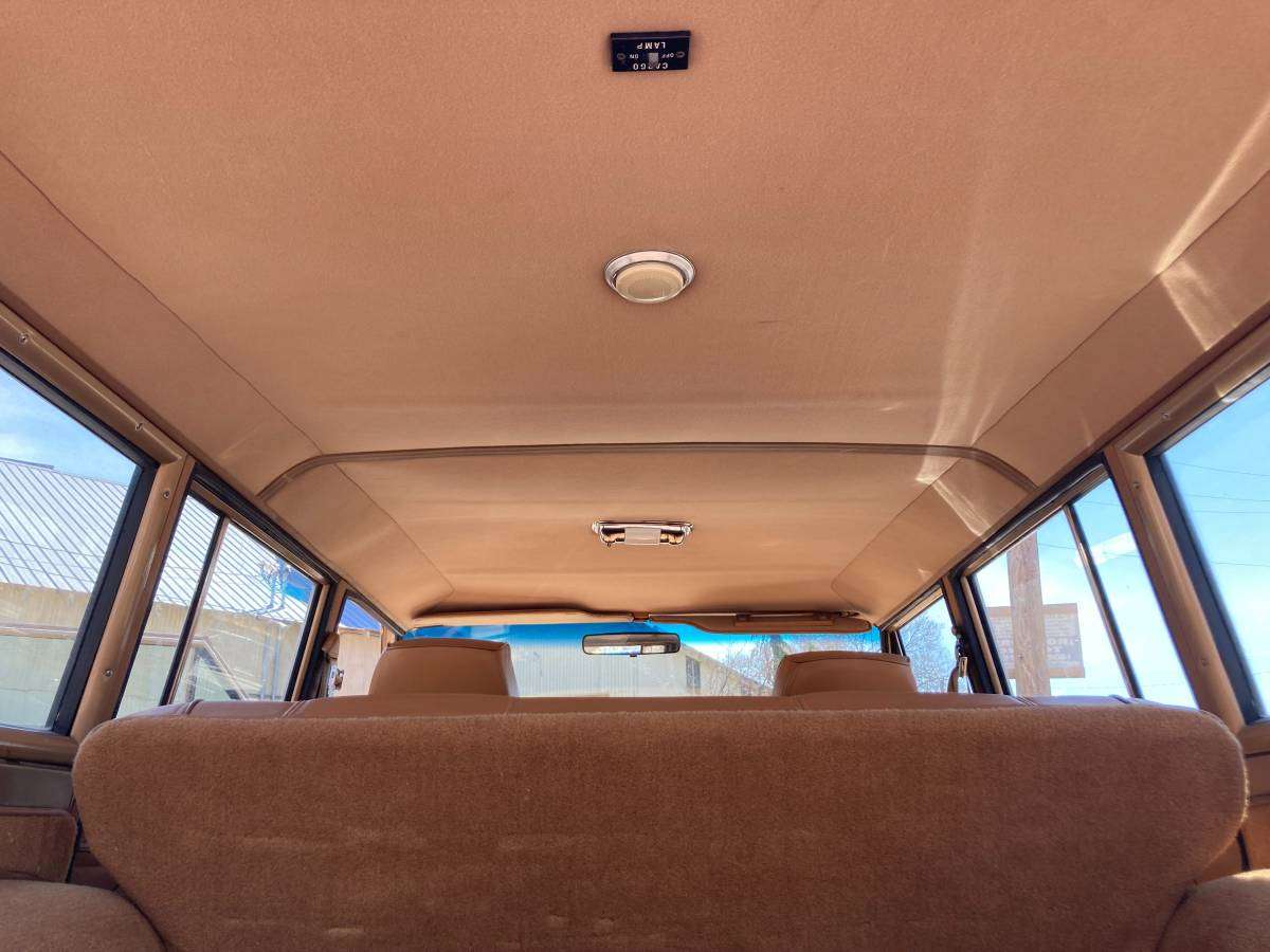 1986 Jeep Grand Wagoneer