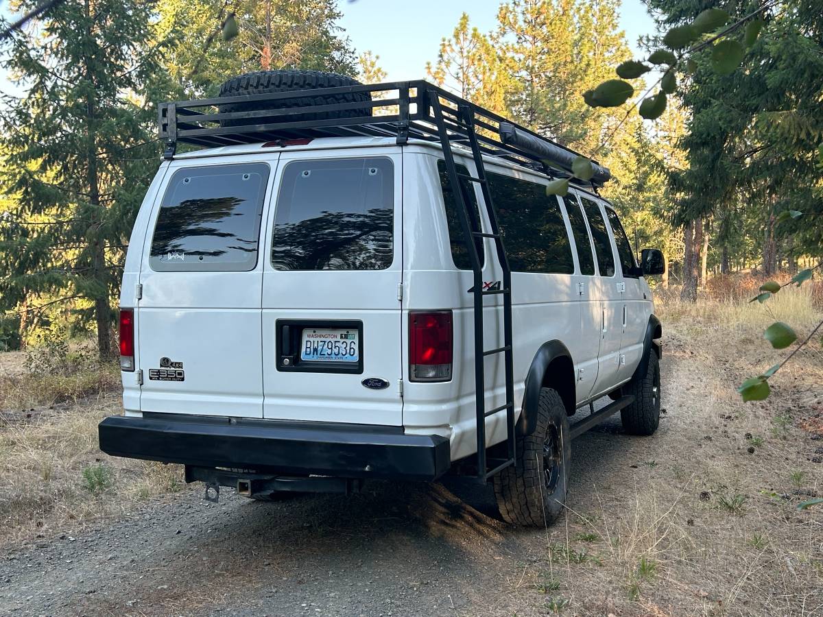 2002 Ford E-350 XL V-10 with Quigley 4x4