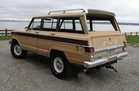 1976 Jeep Wagoneer V8 + Refurbished