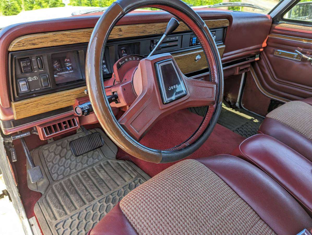 1986 Jeep Grand Wagoneer