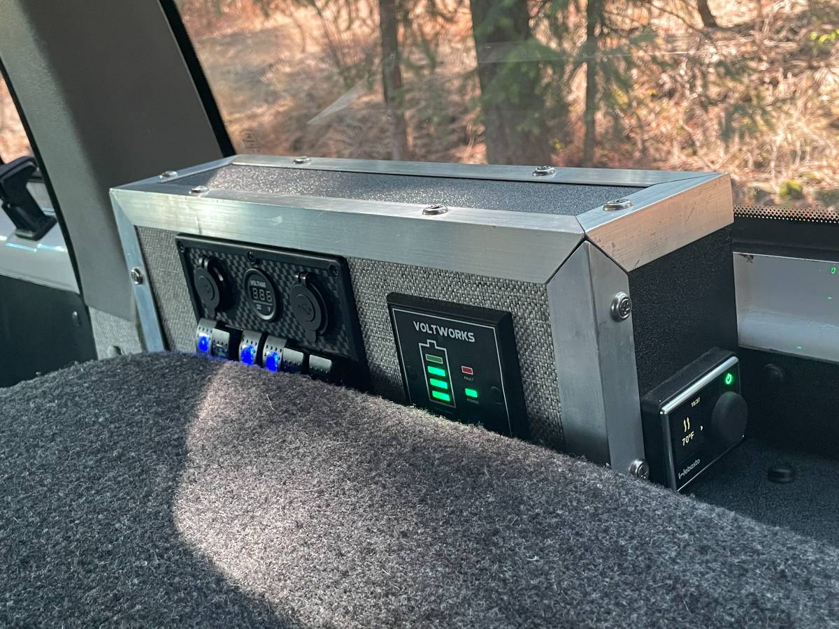 2002 Ford E-350 XL V-10 with Quigley 4x4