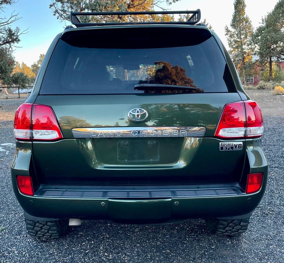 2011 Toyota Land Cruiser FJ 200 - Amazon Green