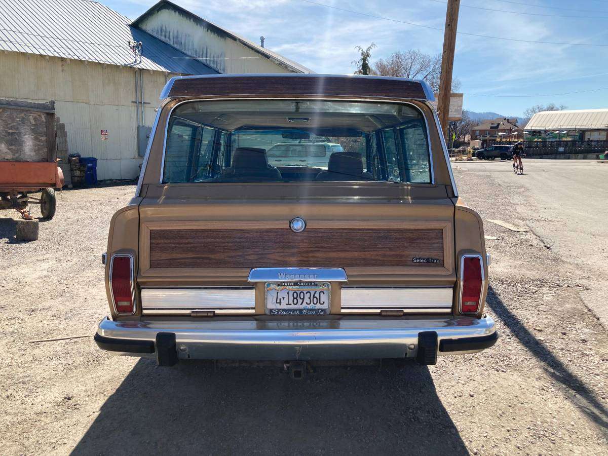 1986 Jeep Grand Wagoneer