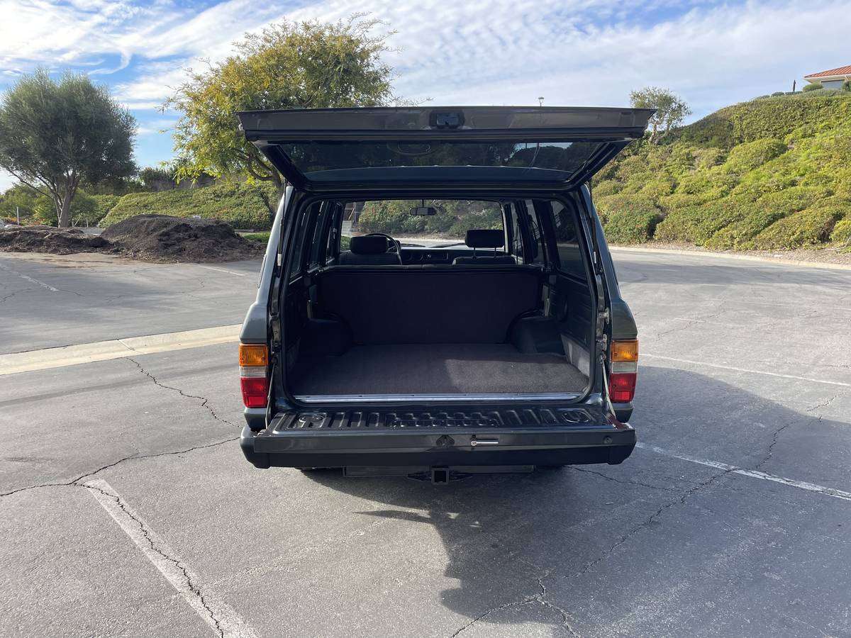 1986 Toyota Land Cruiser FJ60 Restored