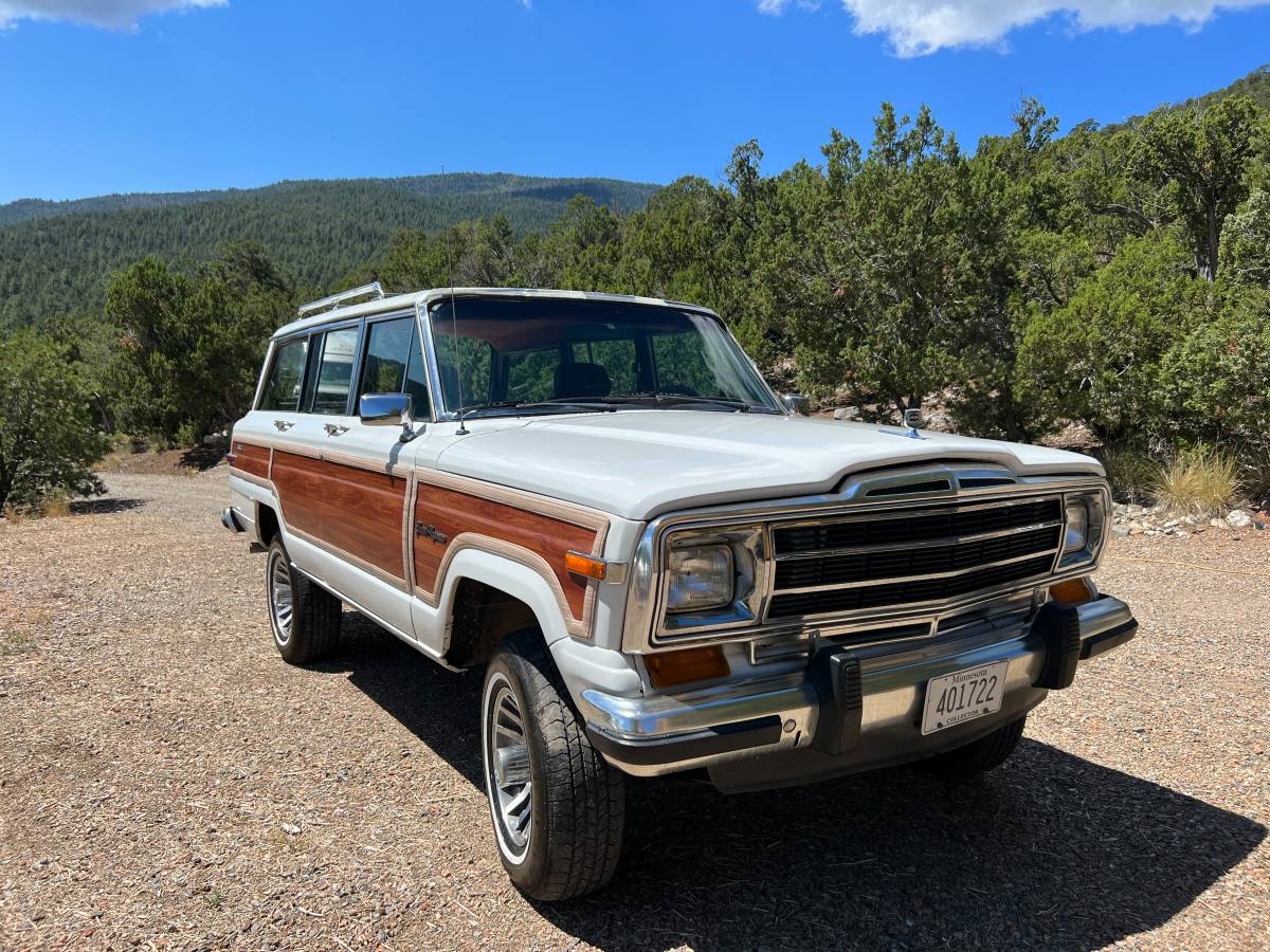 1987 Jeep Grand Wagoneer