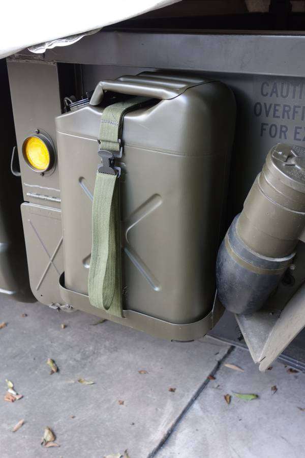 1968 Kaiser Jeep M715 Troop/Cargo