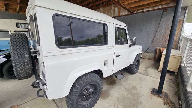 1983 Land Rover Defender 90