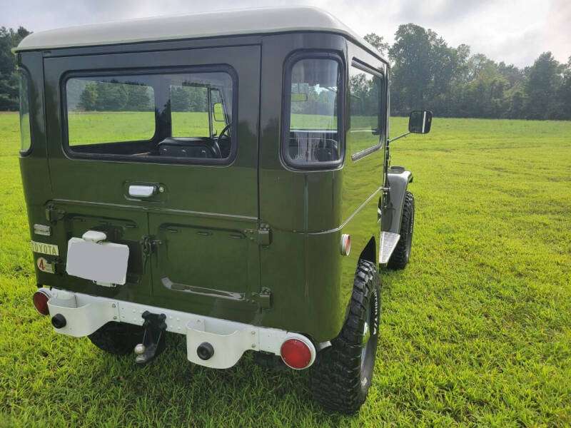 1969 Toyota Land Cruiser FJ40 V8