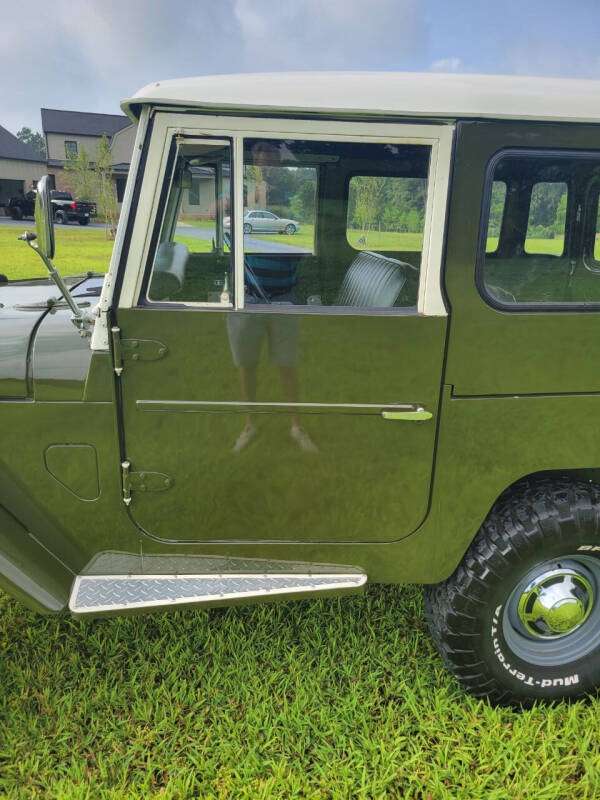 1969 Toyota Land Cruiser FJ40 V8