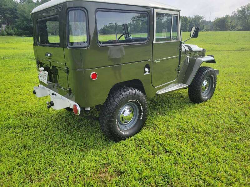 1969 Toyota Land Cruiser FJ40 V8