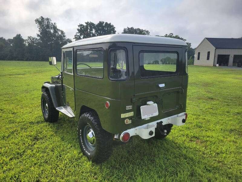 1969 Toyota Land Cruiser FJ40 V8