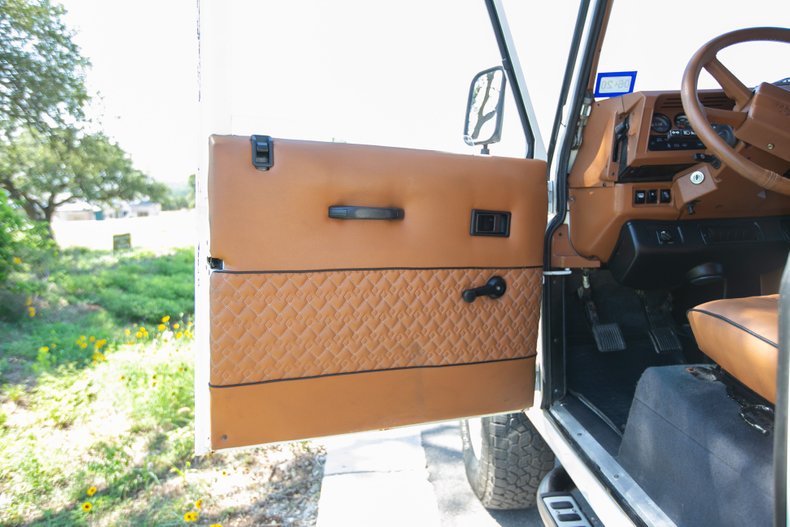 1993 Land Rover Defender 110 LHD