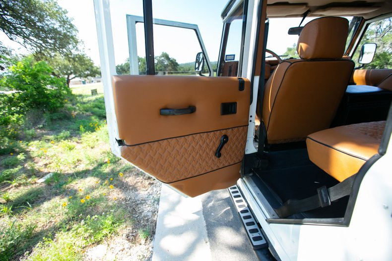 1993 Land Rover Defender 110 LHD