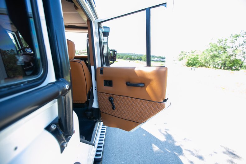 1993 Land Rover Defender 110 LHD