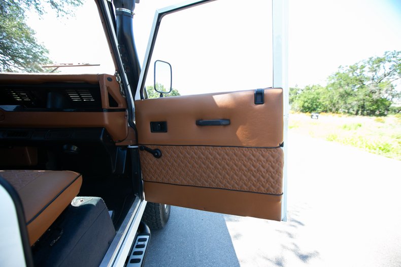 1993 Land Rover Defender 110 LHD
