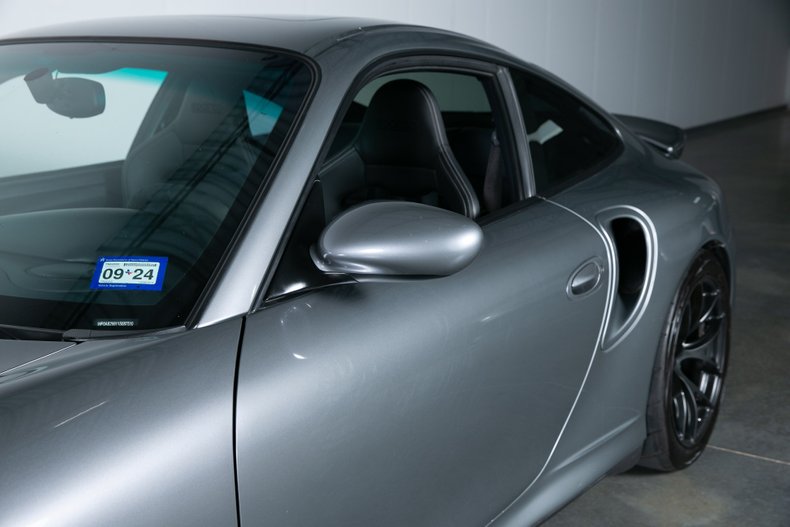 2001 Porsche 911 Turbo - Modified