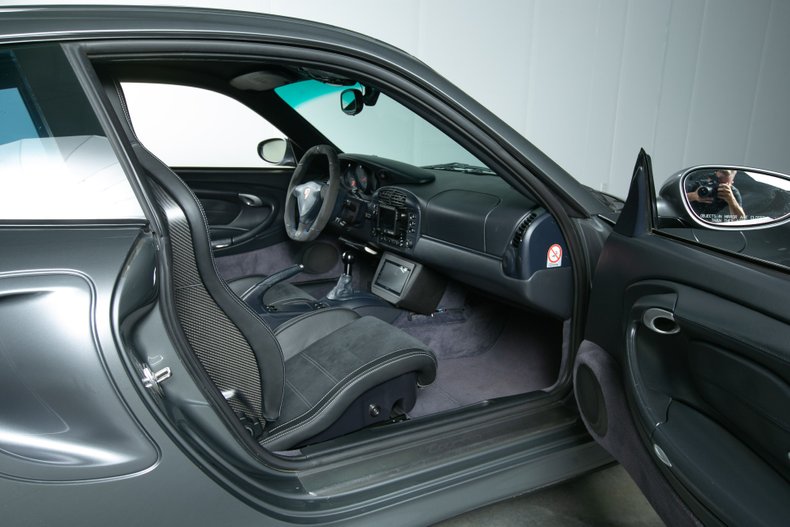 2001 Porsche 911 Turbo - Modified