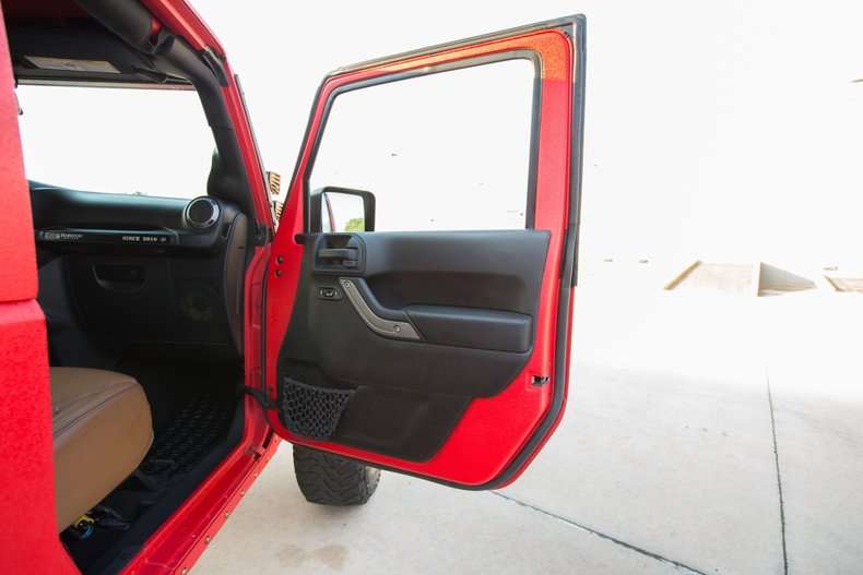 2014 Jeep Wrangler SEMA Custom Hemi V8