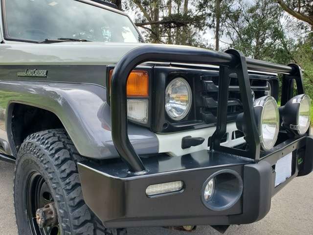 1991 Toyota Land Cruiser HZJ77