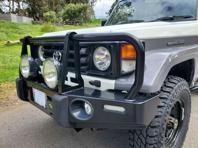 1991 Toyota Land Cruiser HZJ77