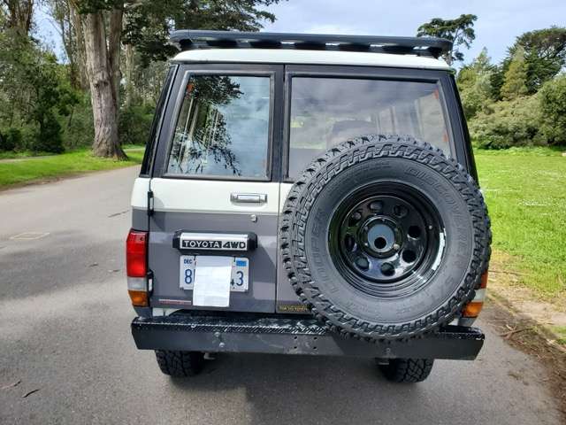 1991 Toyota Land Cruiser HZJ77