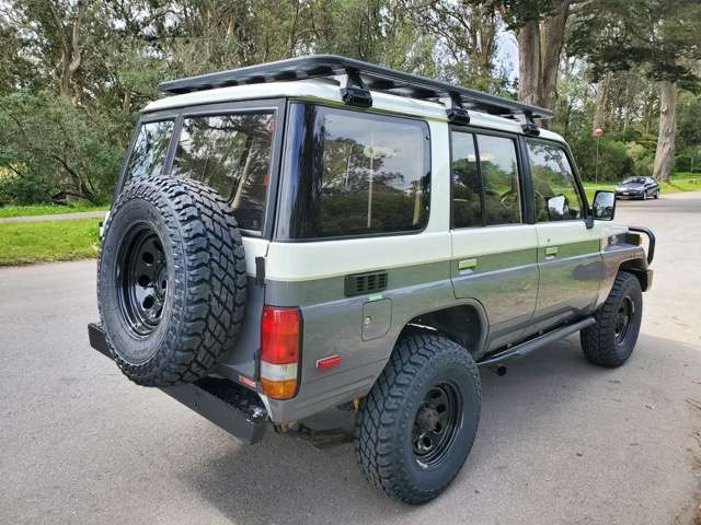1991 Toyota Land Cruiser HZJ77