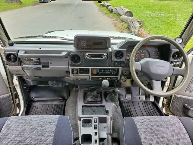 1991 Toyota Land Cruiser HZJ77