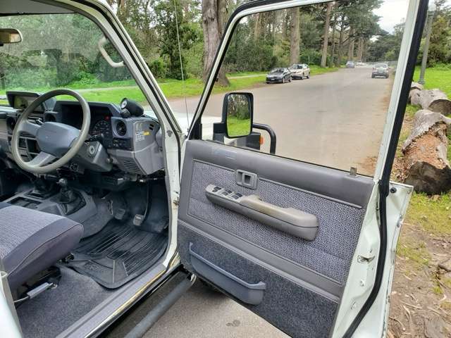 1991 Toyota Land Cruiser HZJ77