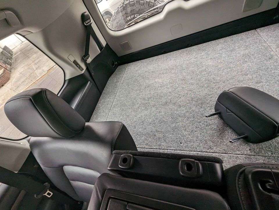 2016 Toyota Land Cruiser Overland