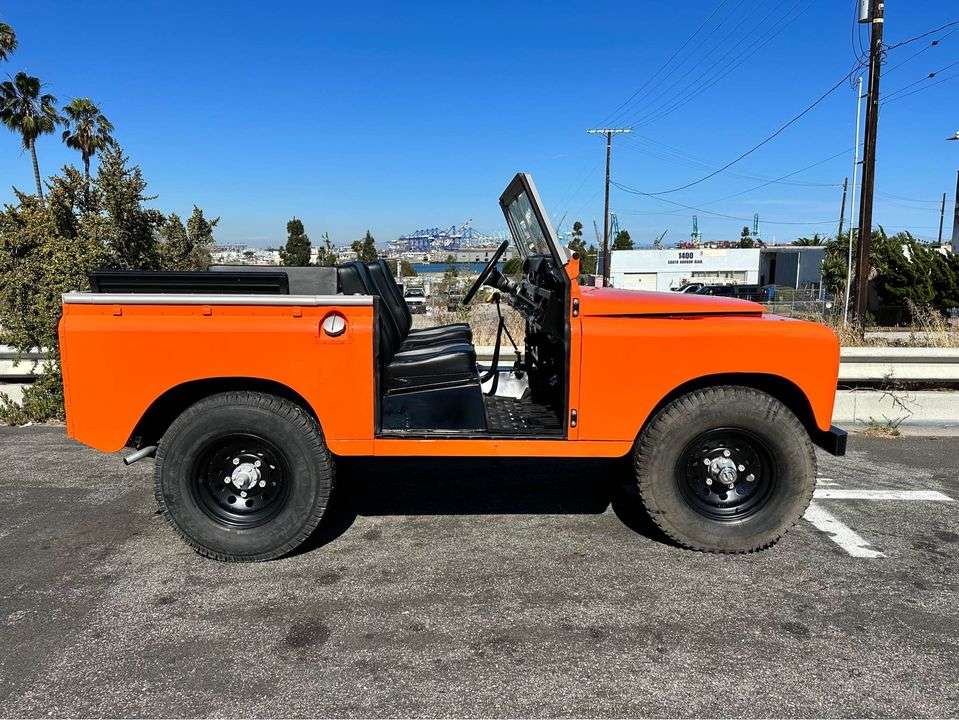 1971 Land Rover Series IIA 88