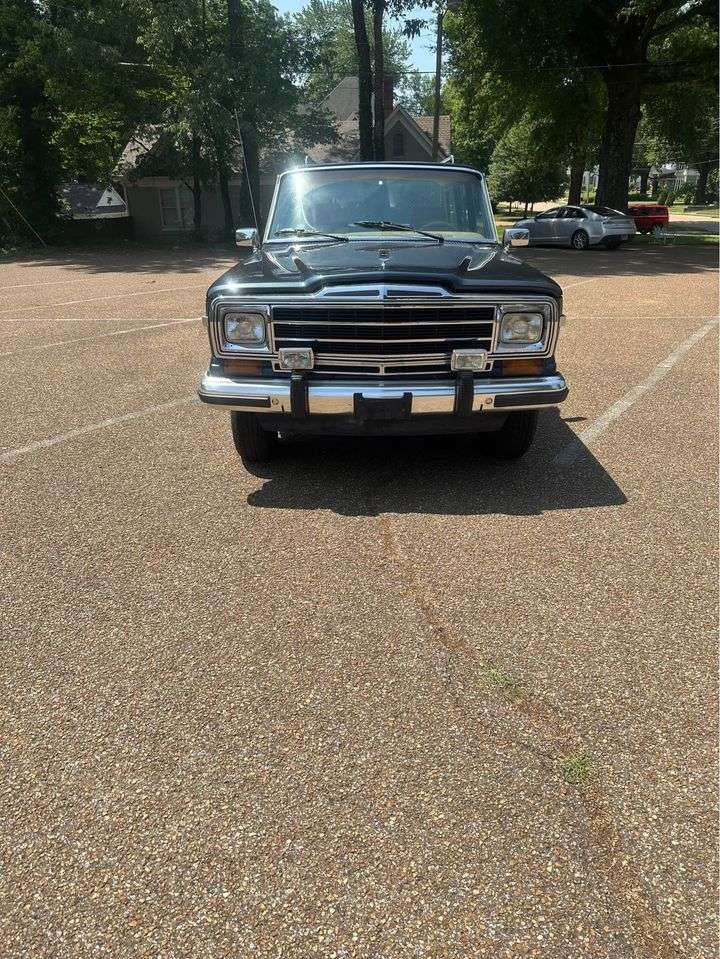 1988 Jeep Grand Wagoneer
