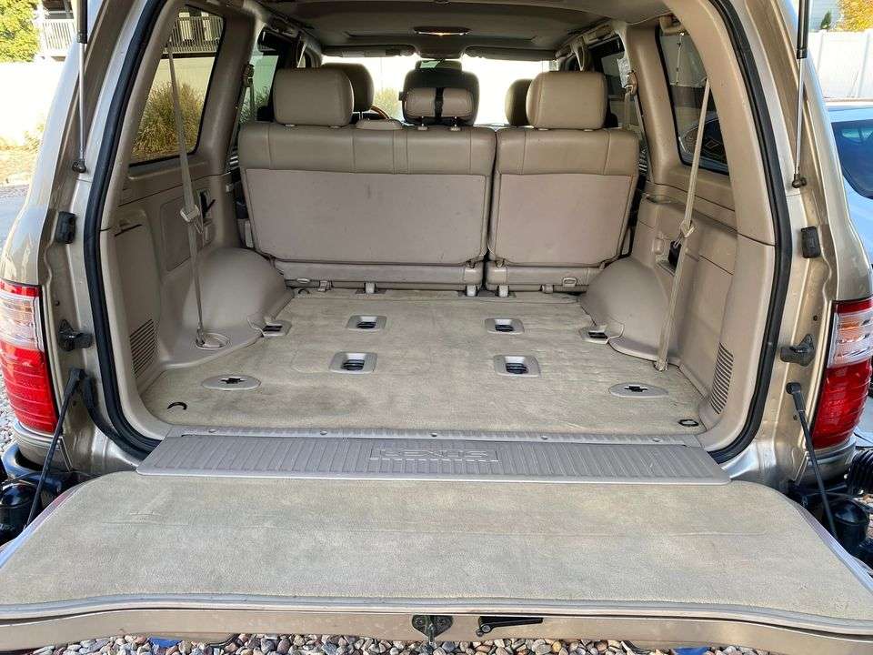 2000 Lexus LX470