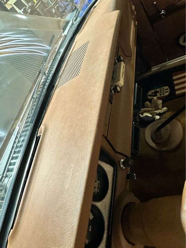 1977 Jeep J10 Golden Eagle
