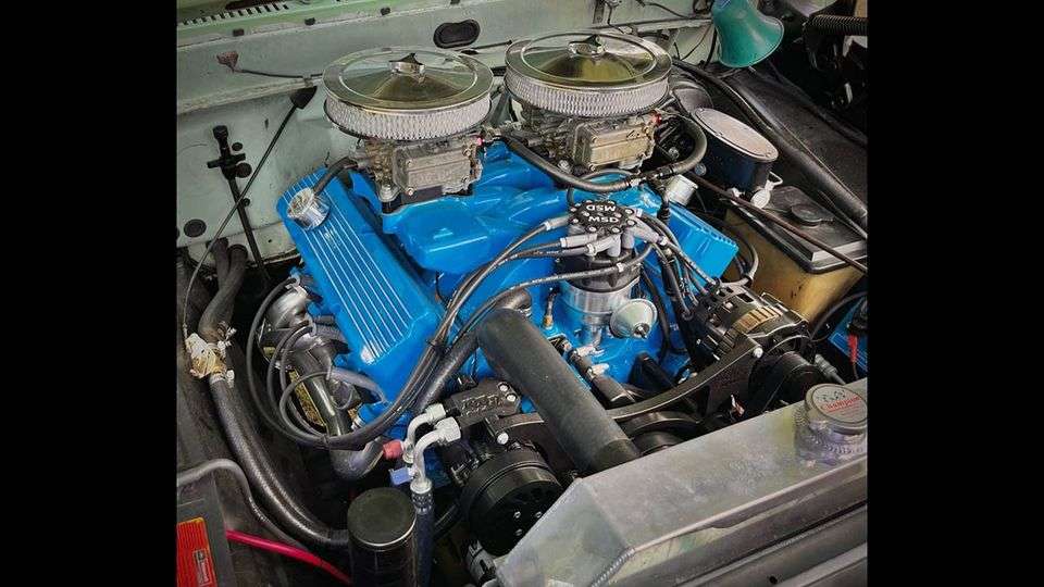 1971 Ford F350 4x4 Camper