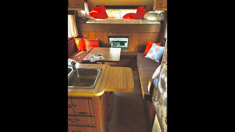 1971 Ford F350 4x4 Camper