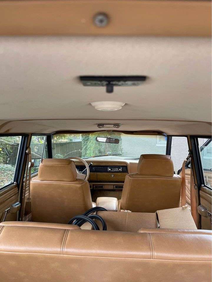 1988 Jeep Grand Wagoneer