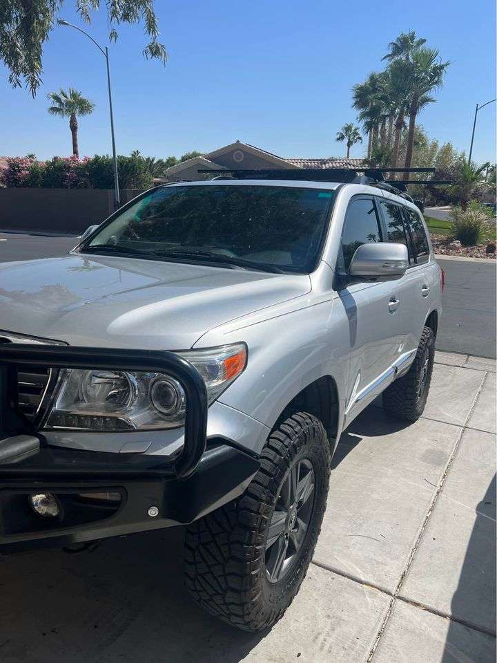2015 Toyota Land Cruiser 200