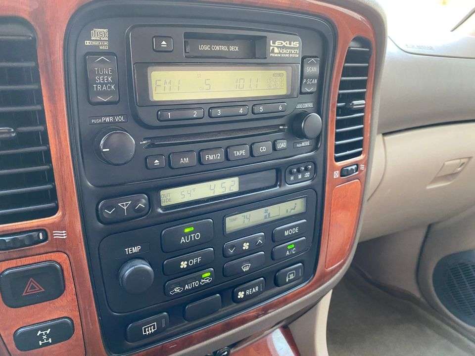 2000 Lexus LX470