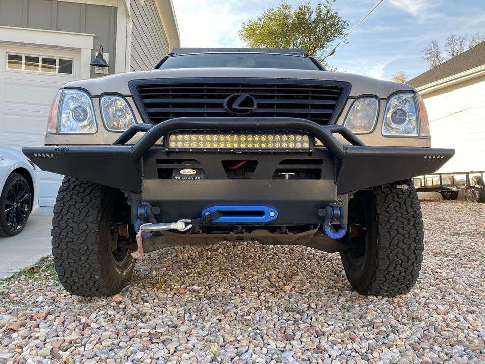 2000 Lexus LX470