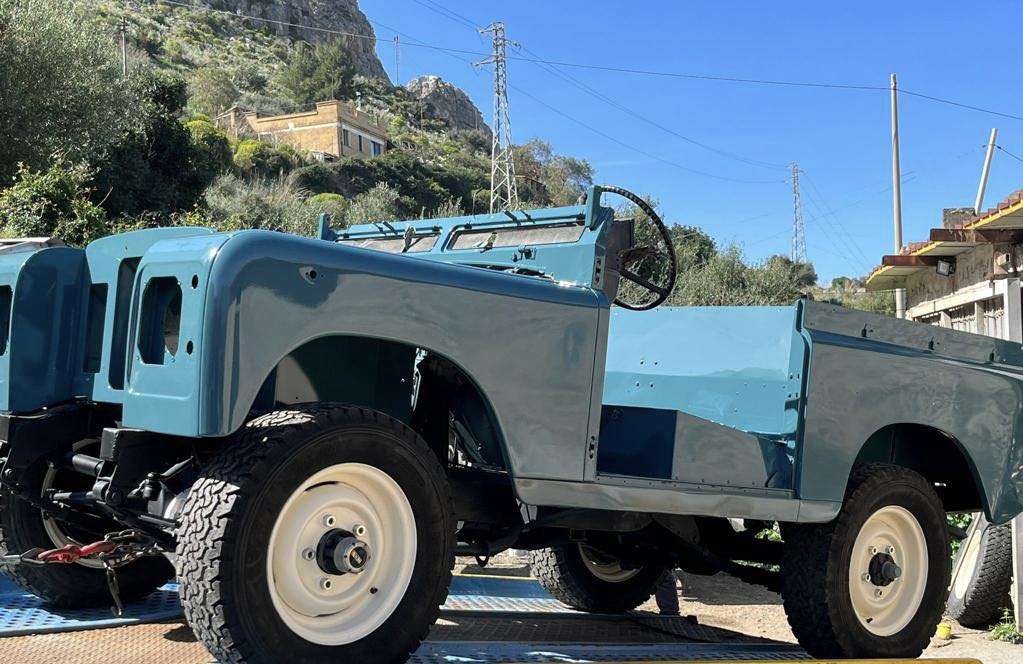 1983 Land Rover Series III 88 Diesel LHD